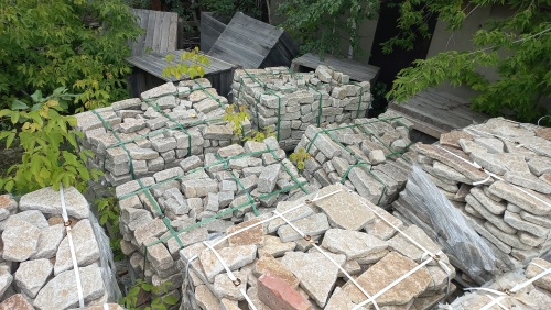 Плитняк гранитный галтованный купить в Туймазах