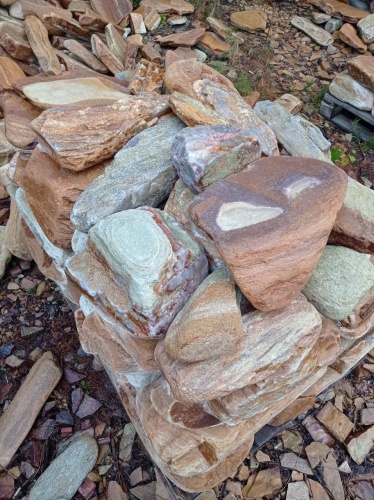 Златолит жёлтый, жёлто-зелёный глыбки и валуны для ланшафтного дизайна купить в Туймазах