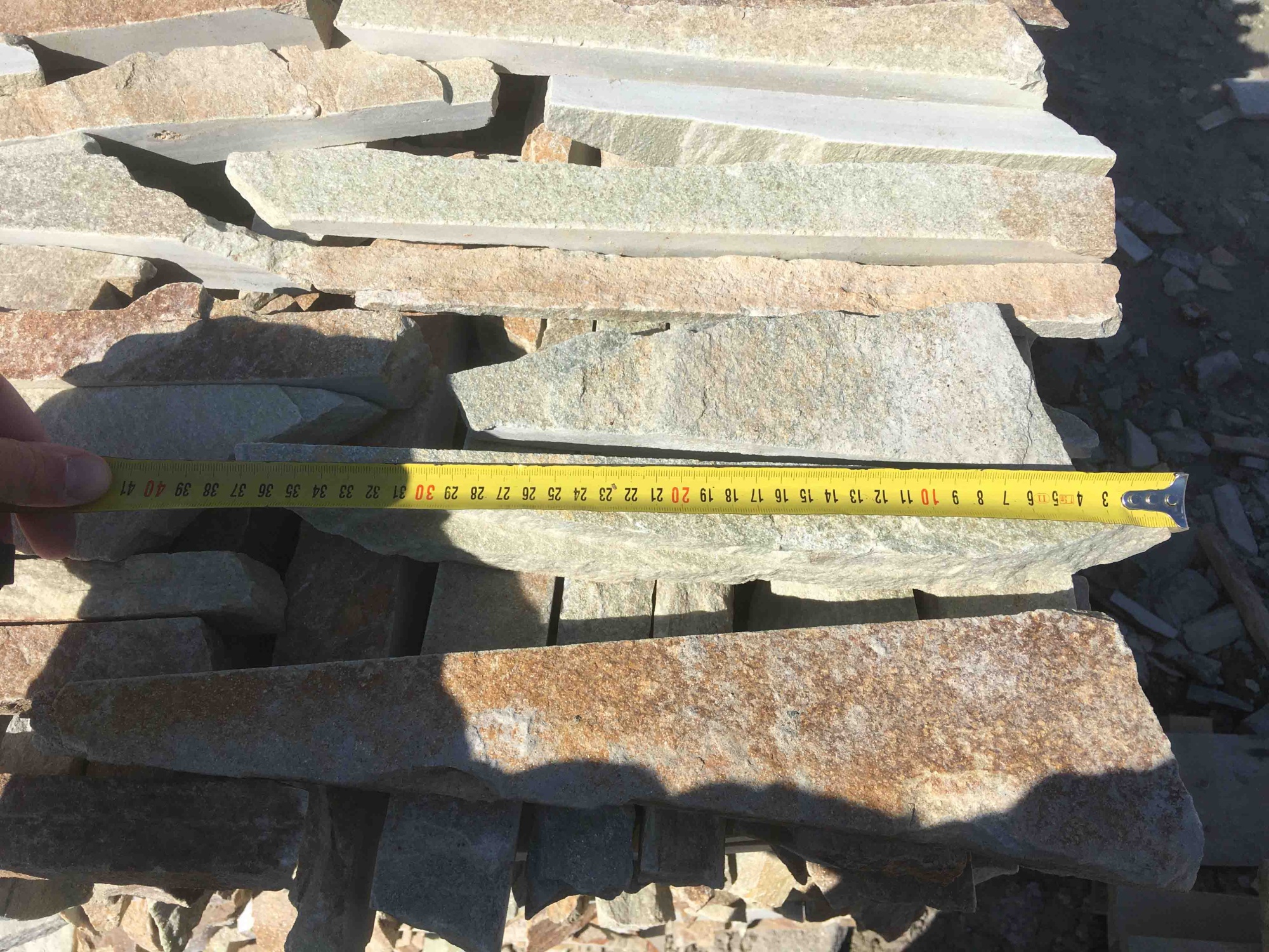 Горбушка златолит золотистый для облицовки купить в Туймазах