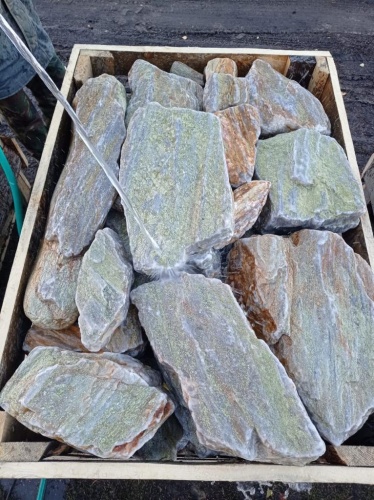 Златолит жёлтый, жёлто-зелёный глыбки и валуны для ланшафтного дизайна купить в Туймазах