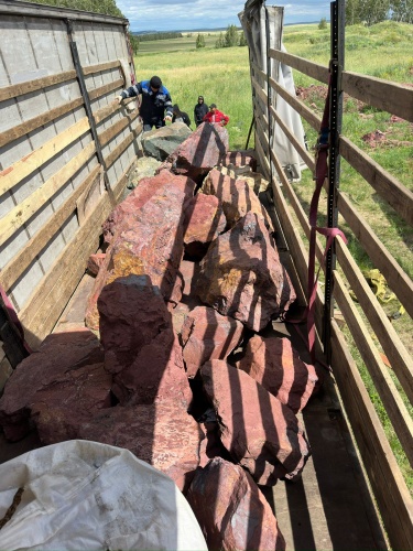 Ландшафтные глыбы красно-фиолетовые 200-1000 килограмм купить в Туймазах