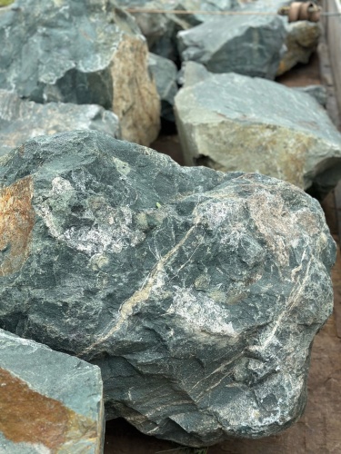 Камни для ландшафтного дизайна зелёные 10-60 килограмм купить в Туймазах