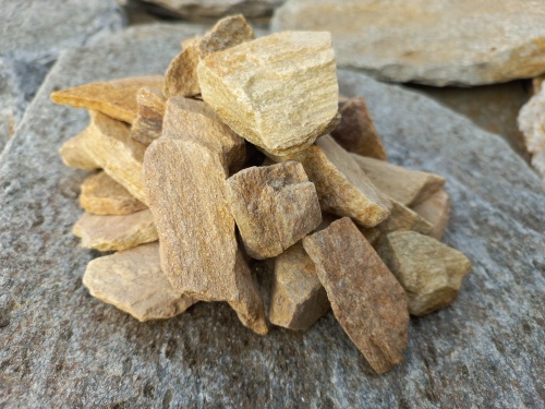 Златолит жёлтый декоративная каменная крошка купить в Туймазах