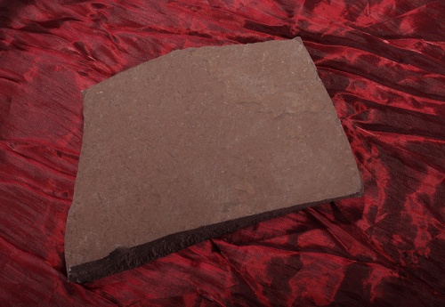 Плитняк лемезит бордовый для цоколя 1,5-2 см купить в Туймазах