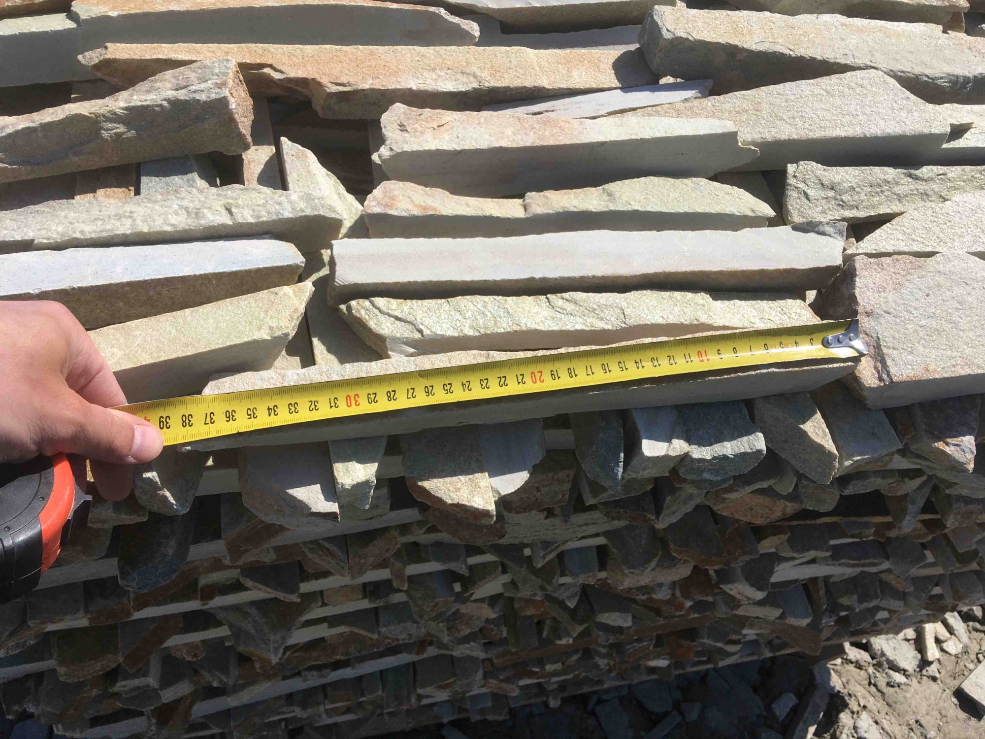 Горбушка златолит золотистый для облицовки купить в Туймазах