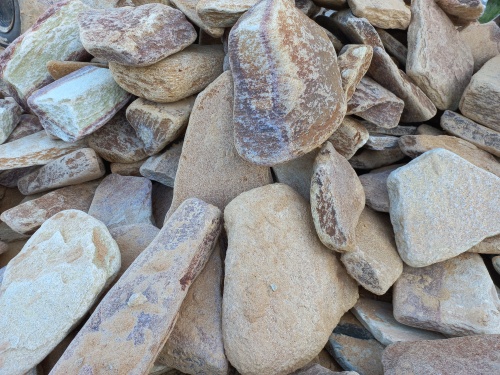 Златолит жёлтый, жёлто-зелёный глыбки и валуны для ланшафтного дизайна купить в Туймазах