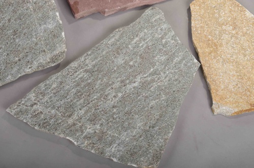 Плитняк златолит Уральский для цоколя, отмостки купить в Туймазах