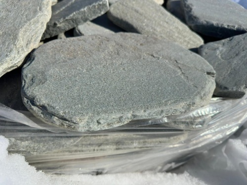 Плитняк златолит зелёный галтованный для мощения на бетон купить в Туймазах